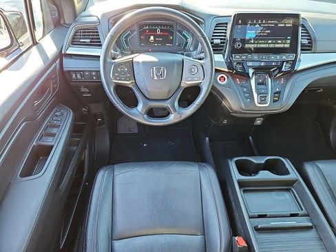 Used 2023 Honda Odyssey Sport image 13