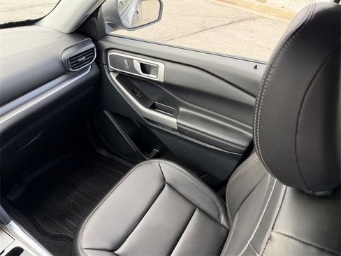 Certified 2023 Ford Explorer XLT w/ Equipment Group 202A image 20