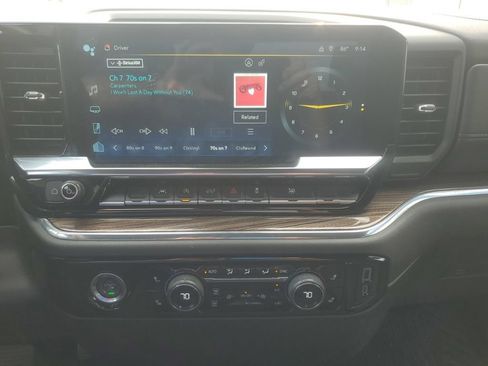 Used 2024 Chevrolet Silverado 1500 LT AWD/4WD image 23