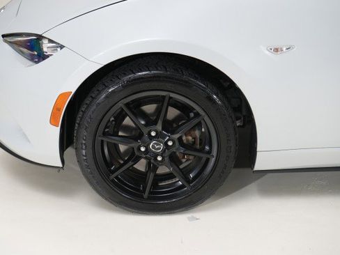 Used 2019 MAZDA MX-5 Miata Sport image 40