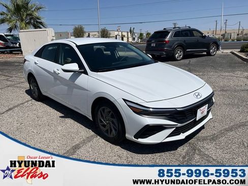 Certified 2024 Hyundai Elantra SEL FWD image 1