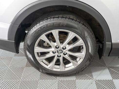 Used 2016 Toyota RAV4 Limited w/ Advanced Technology Package AWD/4WD image 31