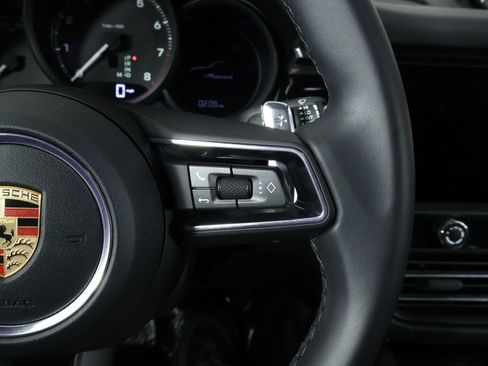 Certified 2026 Porsche Macan AWD/4WD image 15