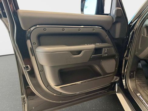New 2026 Land Rover Defender 110 OCTA AWD/4WD image 17