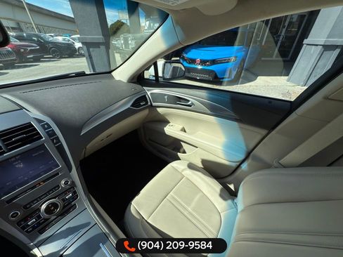 Used 2020 Lincoln MKZ image 22