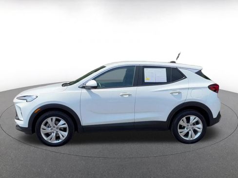 Used 2025 Buick Encore GX Preferred FWD image 9