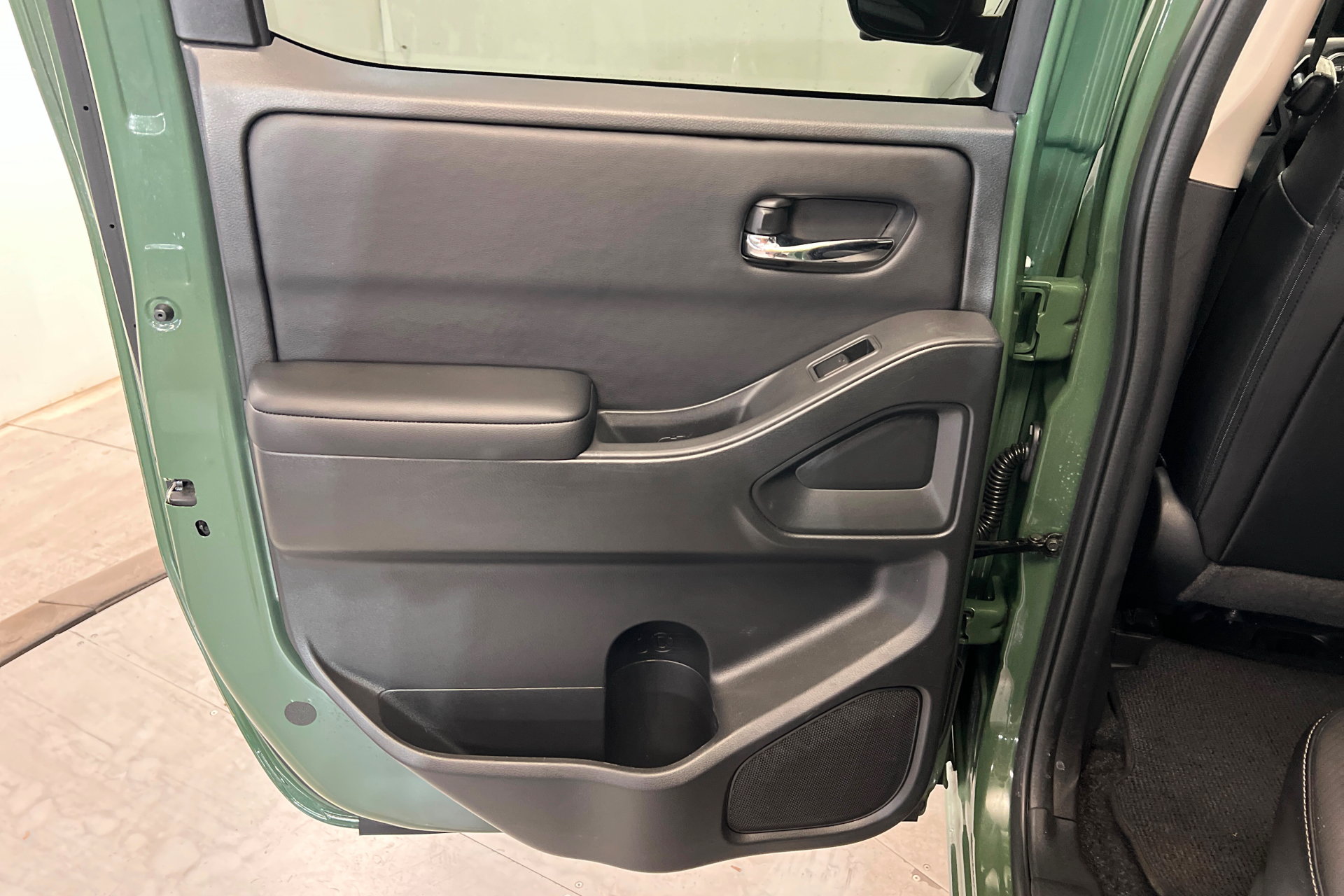 Used 2025 Nissan Frontier SL AWD/4WD image 19