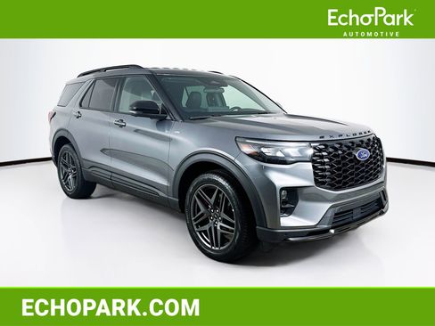 Used 2025 Ford Explorer ST-Line w/ ST-Line Street Pack AWD/4WD image 1