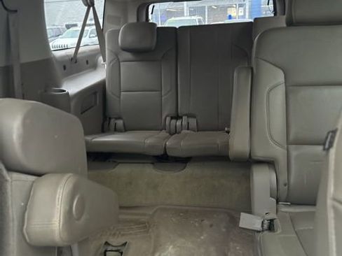 Used 2016 GMC Yukon XL SLT w/ Open Road Package image 9