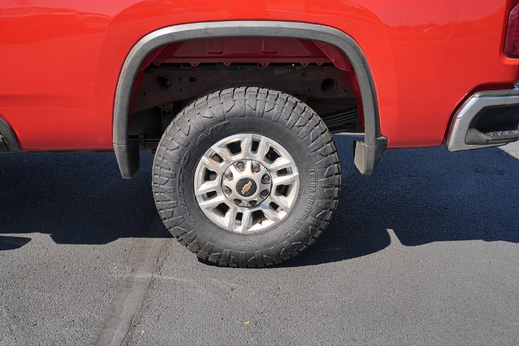 Used 2025 Chevrolet Silverado 2500 LT w/ Convenience Package AWD/4WD image 14