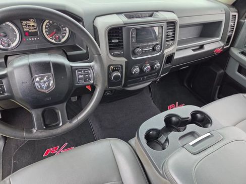 Used 2019 RAM 1500 Express RWD image 15