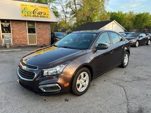 Used 2015 Chevrolet Cruze LT FWD image 3