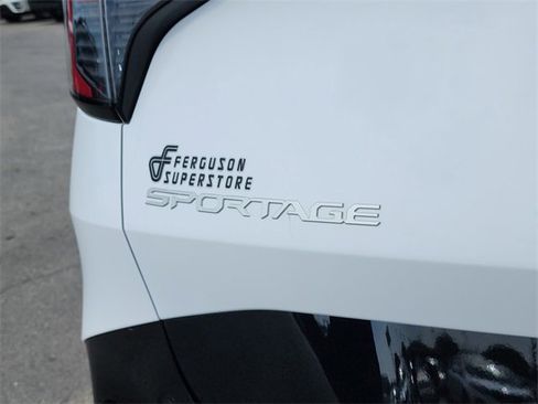 New 2026 Kia Sportage SX image 5