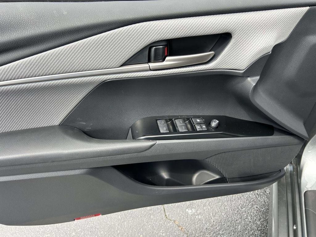 New 2026 Toyota Camry SE w/ Convenience Package FWD image 14