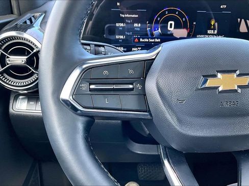 Used 2025 Chevrolet Equinox LT image 13