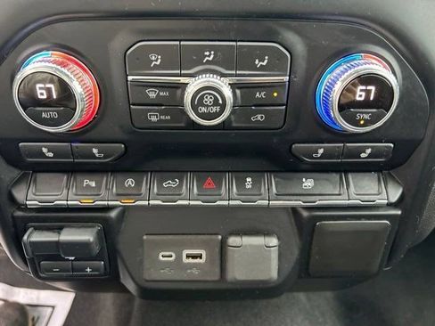 Used 2021 GMC Sierra 1500 SLE w/ Driver Alert Package I AWD/4WD image 27