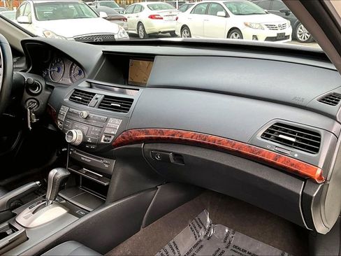 Used 2015 Lincoln Navigator 4WD w/ Equipment Group 101A Reserve image 25