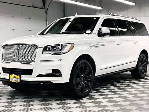 Used 2023 Lincoln Navigator L Reserve w/ Equipment Group 201A AWD/4WD image 26