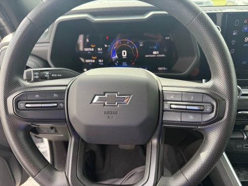 Used 2024 Chevrolet Colorado Trail Boss w/ Technology Package image 17