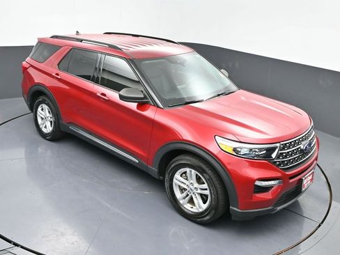 Used 2024 Ford Explorer XLT w/ Equipment Group 202A image 36