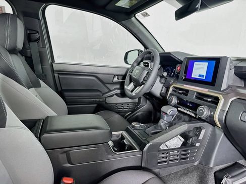 Used 2025 Toyota Tacoma TRD Sport RWD image 32