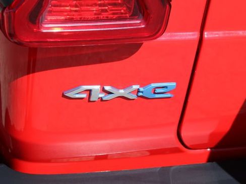 Used 2024 Jeep Wrangler Unlimited Sahara AWD/4WD image 10