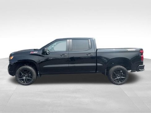 Used 2023 Chevrolet Silverado 1500 Custom Trail Boss AWD/4WD image 5