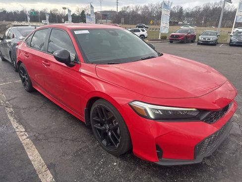 Used 2025 Honda Civic Sport image 1