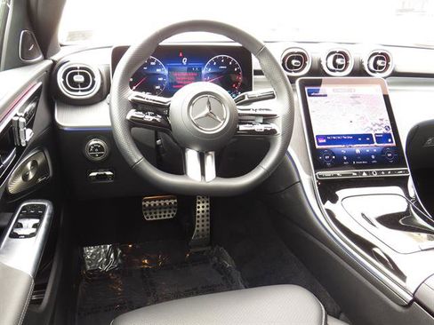 Used 2025 Mercedes-Benz C 300 4MATIC Sedan image 9