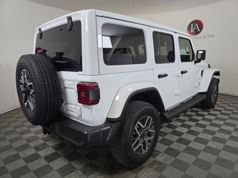 Used 2024 Jeep Wrangler Sahara w/ Technology Group image 4