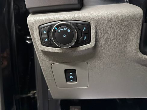 Used 2016 Ford F150 XLT w/ Equipment Group 302A Luxury image 24