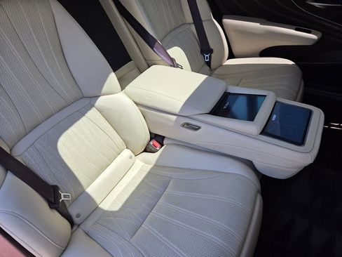 Used 2018 Lexus LS 500 AWD w/ Luxury Package image 37