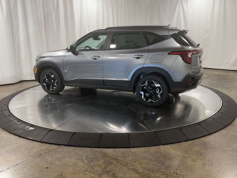 New 2026 Kia Seltos S image 7