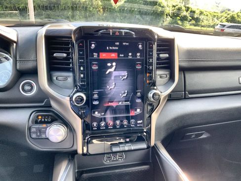 Used 2020 RAM 1500 Laramie AWD/4WD image 12