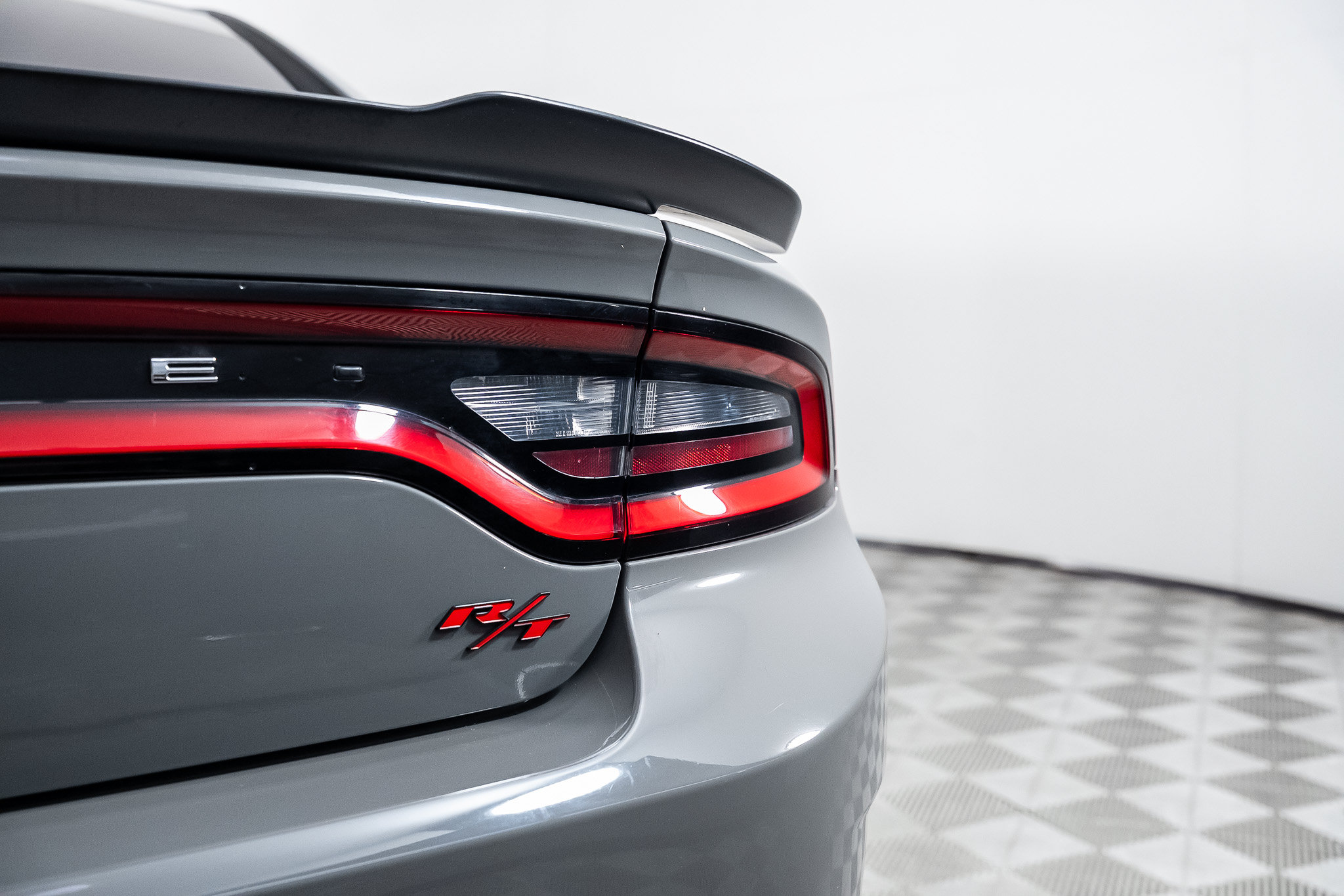 Used 2017 Dodge Charger R/T Scat Pack w/ Driver Confidence Group RWD image 19