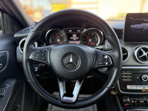 Used 2020 Mercedes-Benz GLA 250 image 15