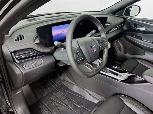 New 2025 Buick Envista Avenir image 9