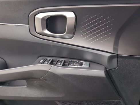 Used 2024 Kia Sorento EX image 22