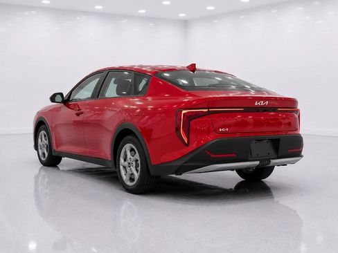 Used 2025 Kia K4 FWD image 3