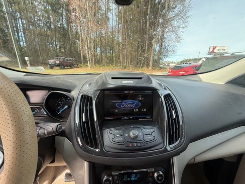 Used 2013 Ford Escape SEL image 10