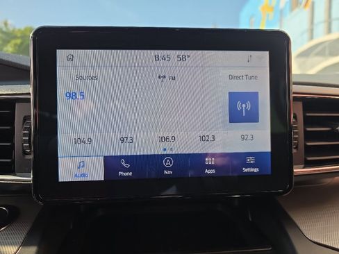 Used 2020 Ford Explorer XLT w/ Equipment Group 202A AWD/4WD image 18