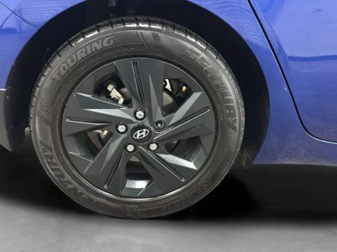 Used 2021 Hyundai Elantra SEL w/ Convenience + Premium Package FWD image 31