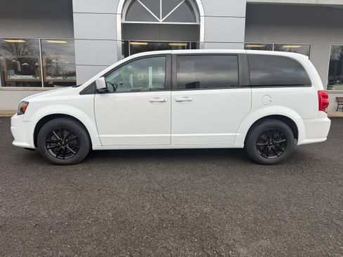 Certified 2020 Dodge Grand Caravan GT image 2