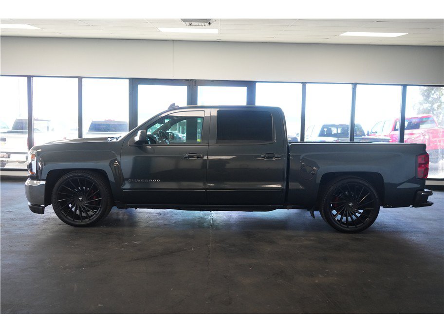 Used 2017 Chevrolet Silverado 1500 LT w/ All Star Edition RWD image 4