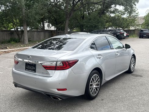 Used 2016 Lexus ES 350 w/ Luxury Package w/Wood Trim FWD image 2