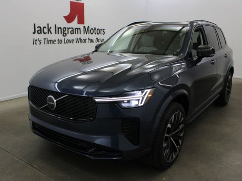 New 2026 Volvo XC90 B6 Ultra w/ Protection Package AWD/4WD image 2