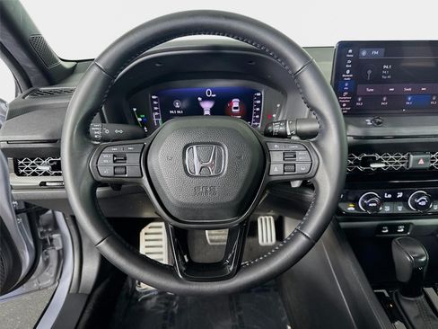 Used 2023 Honda Accord Sport image 12