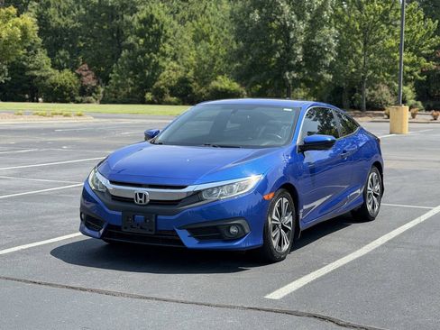 Used 2018 Honda Civic EX-L image 3