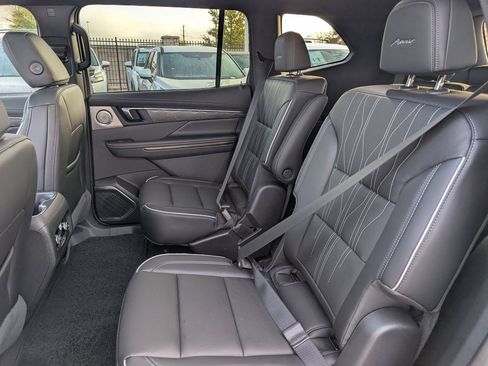 New 2026 Buick Enclave Avenir w/ Super Cruise Package FWD image 20