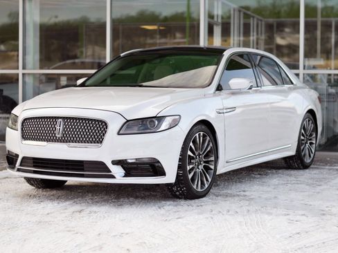 Used 2017 Lincoln Continental Reserve w/ Climate Package image 3